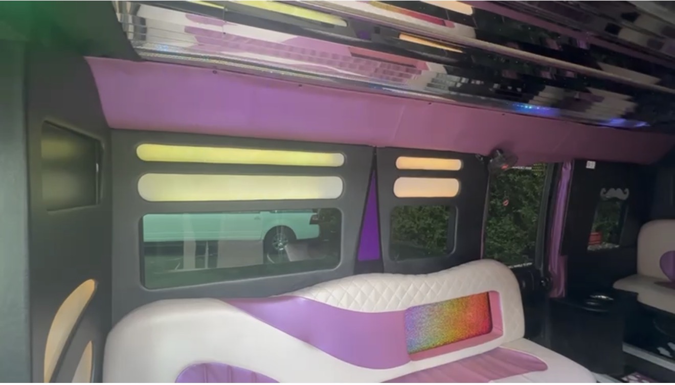 16-Seater Luxury Party Bus