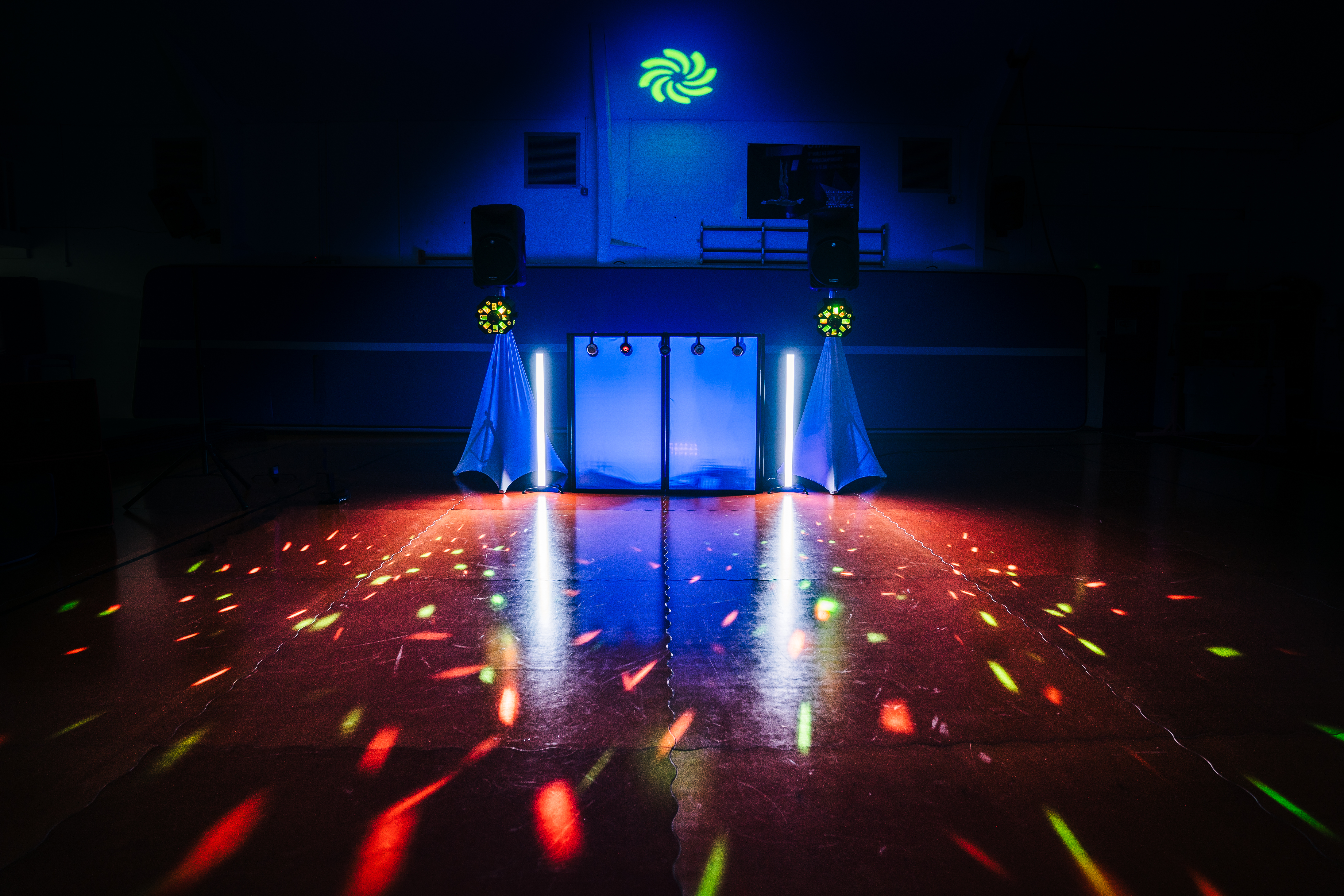 DJ Mobile Disco & Entertainment 20 Years Experience 