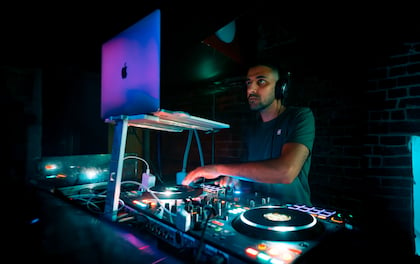 DJ Latif Make it a Party to Remember