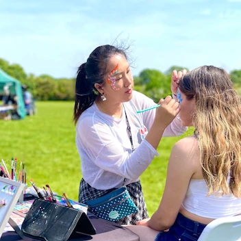 Esakela Facepainting