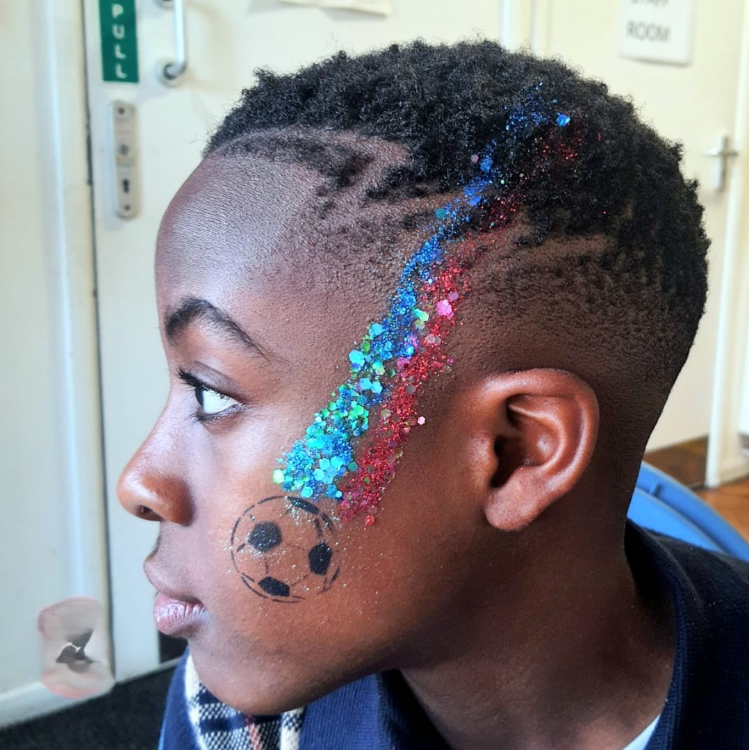 Make Your Party More Magical with Glitter Make up ✨