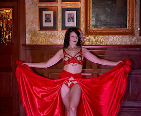 Saucy Burlesque double bill sure to dazzle guests at your party