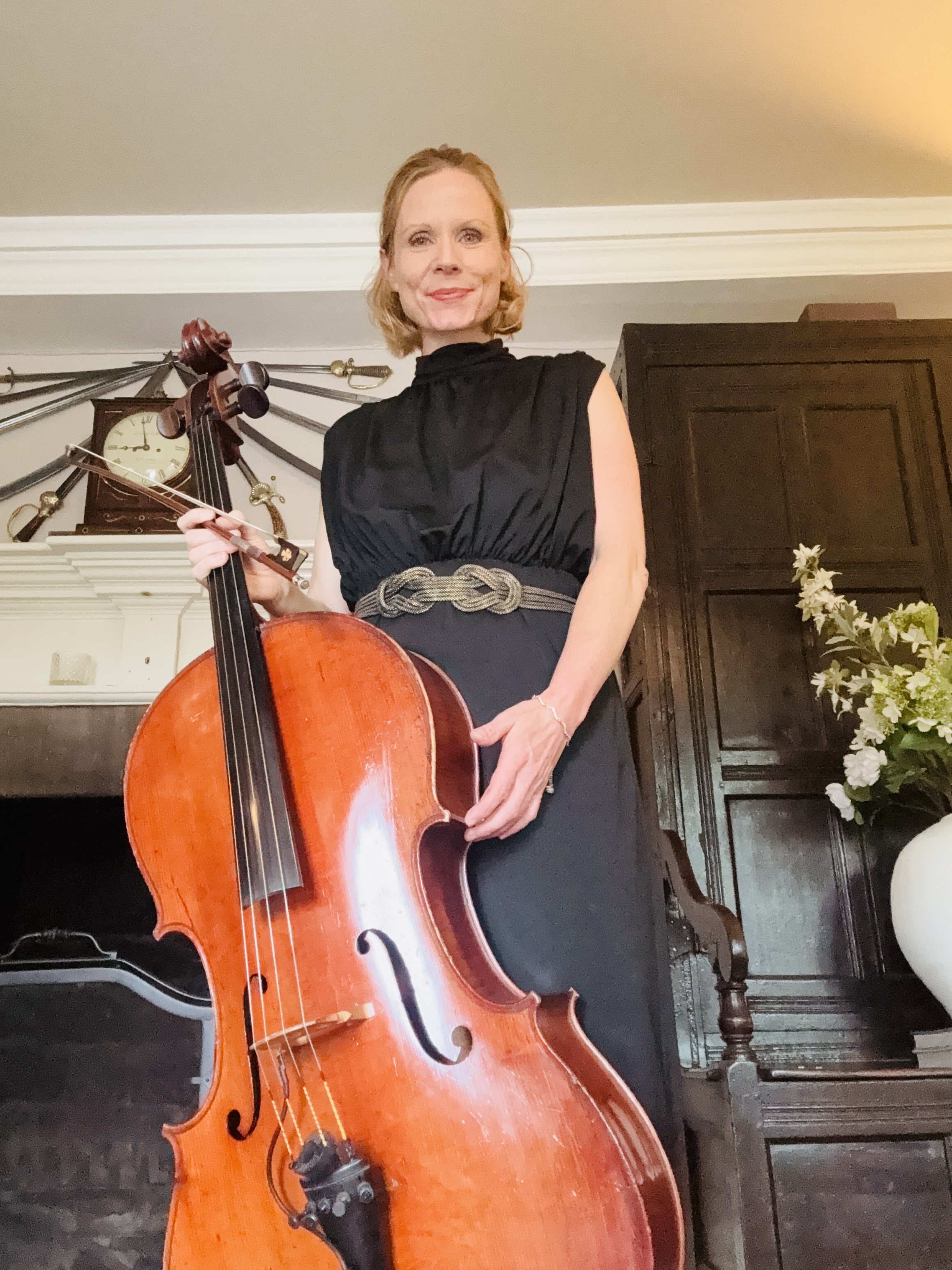 Bethany Morris Music - Professional Solo cellist for Weddings and events