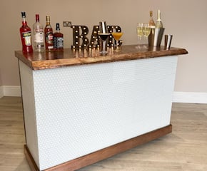 Beautiful Pop-Up Bar with Range of Drinks Available