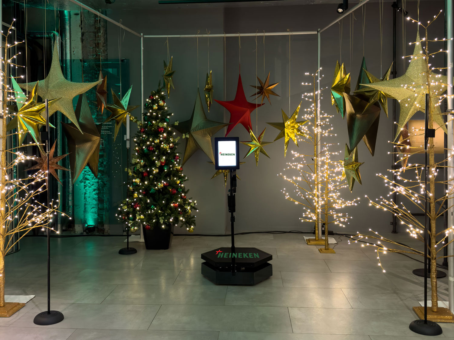360 Photo Booth Experience For Up To 4 Guests At Once