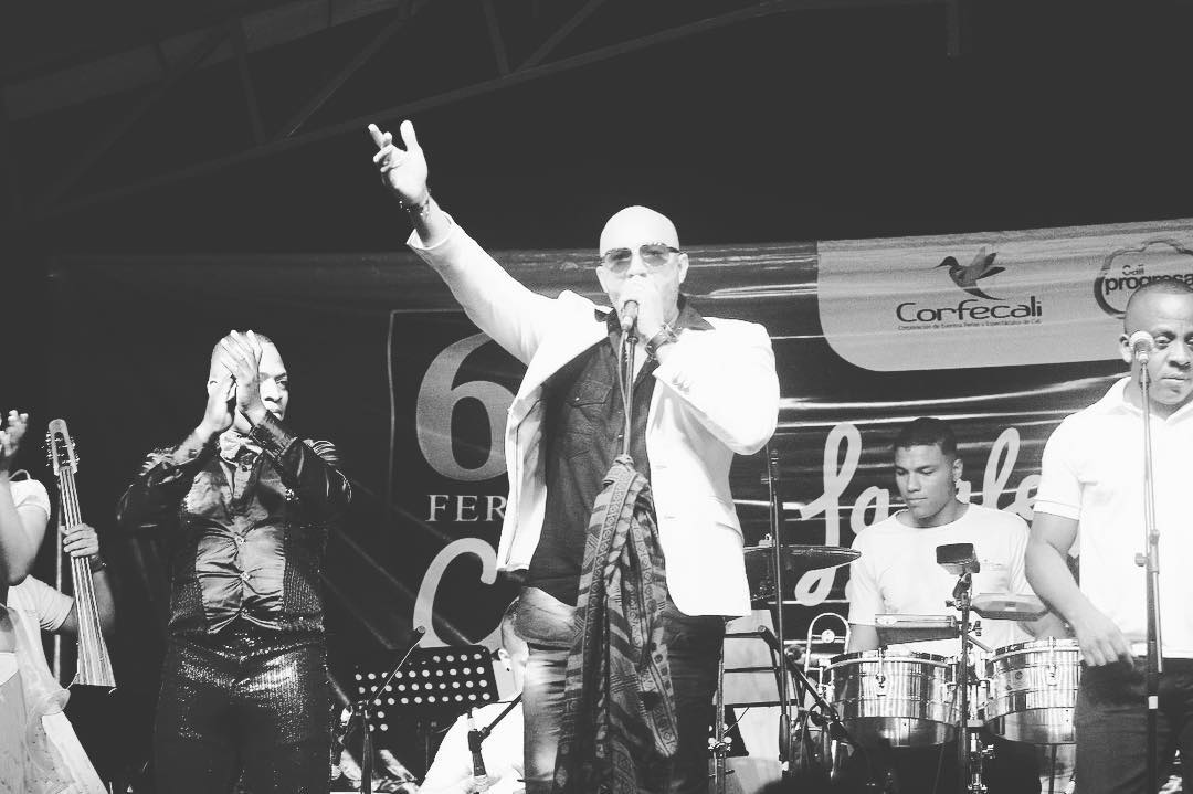 Best Salsa Singer & Latin Band 'Robin Del Castillo'
