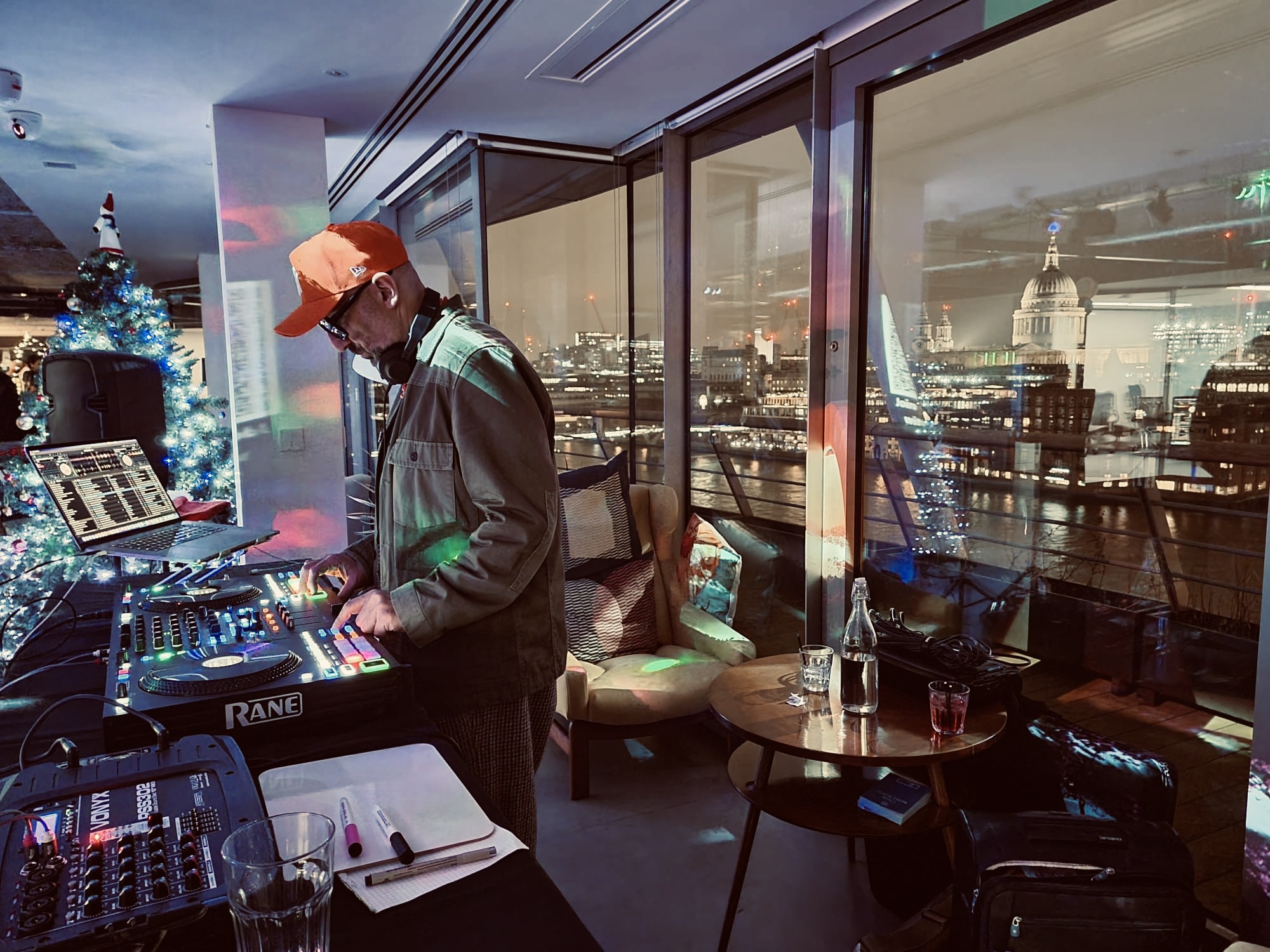 DJ Lucky Evi – London DJ Who Reads the Room and Fills the Dancefloor