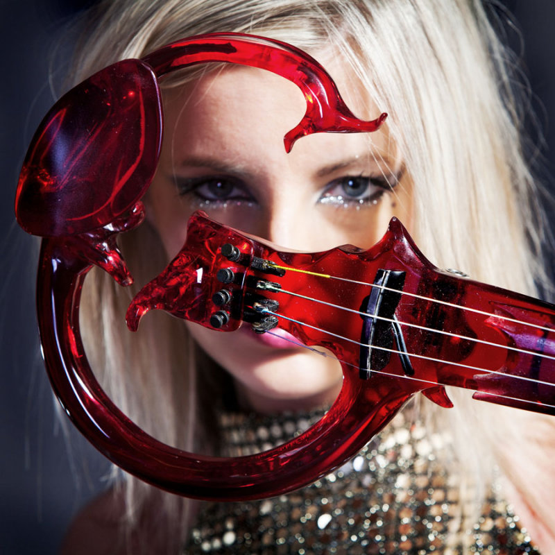 Caroline: International Electric & Acoustic Violinist