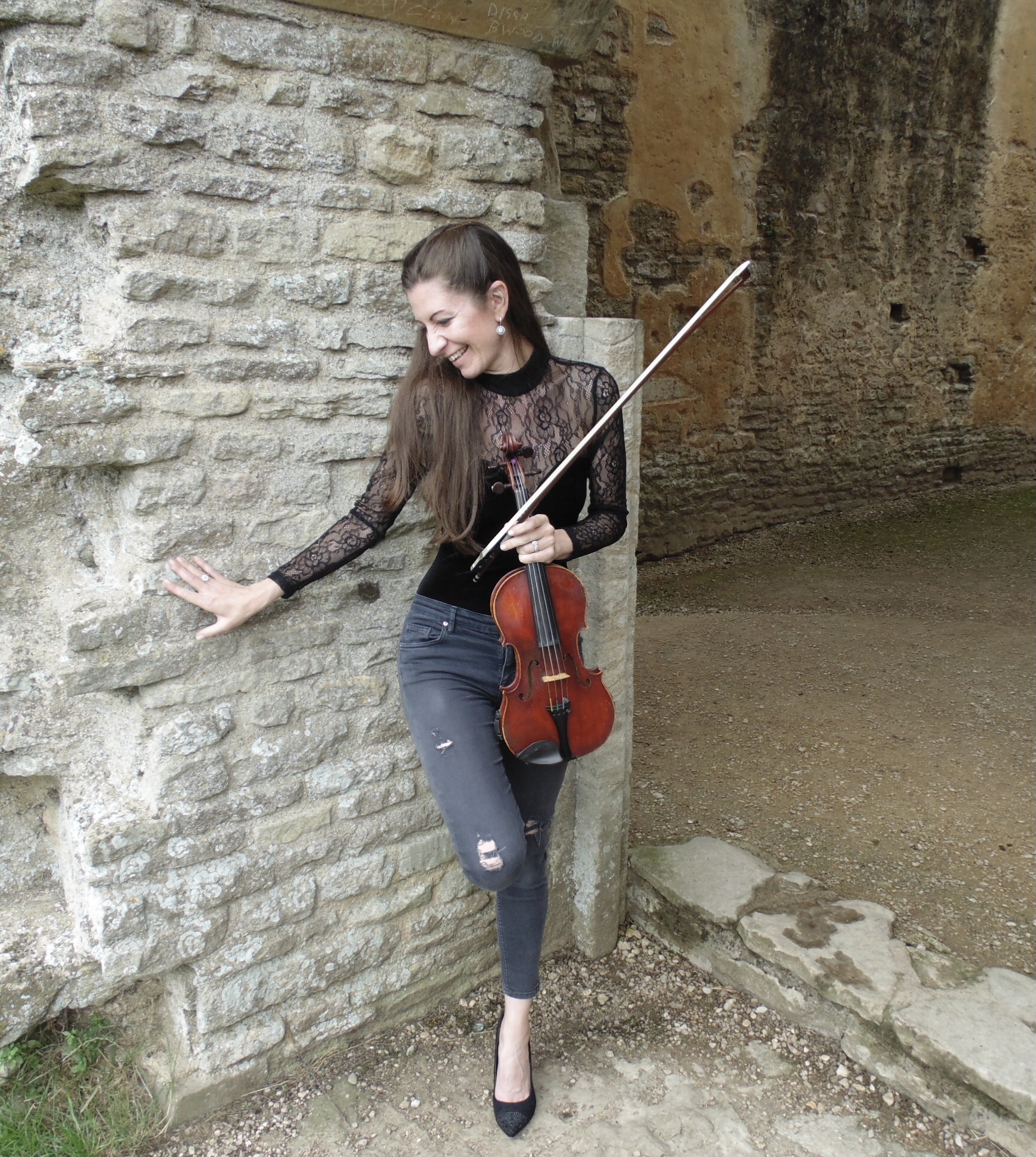 Solo Violinist With Bespoke String Backing Tracks, Specialising In Indie