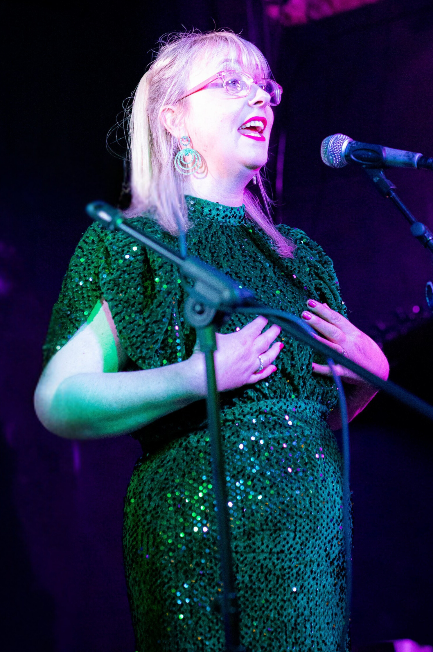 Dynamic Vocalist Sara Sings Jazz, Showtunes, Cabaret & Classical