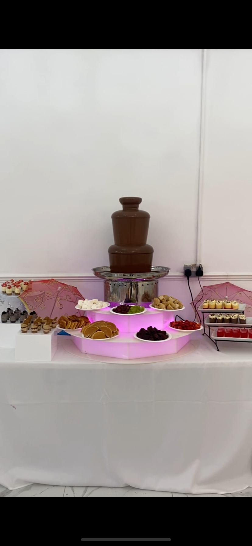 Flowing 5-Tier Fountain With Dips & Staff