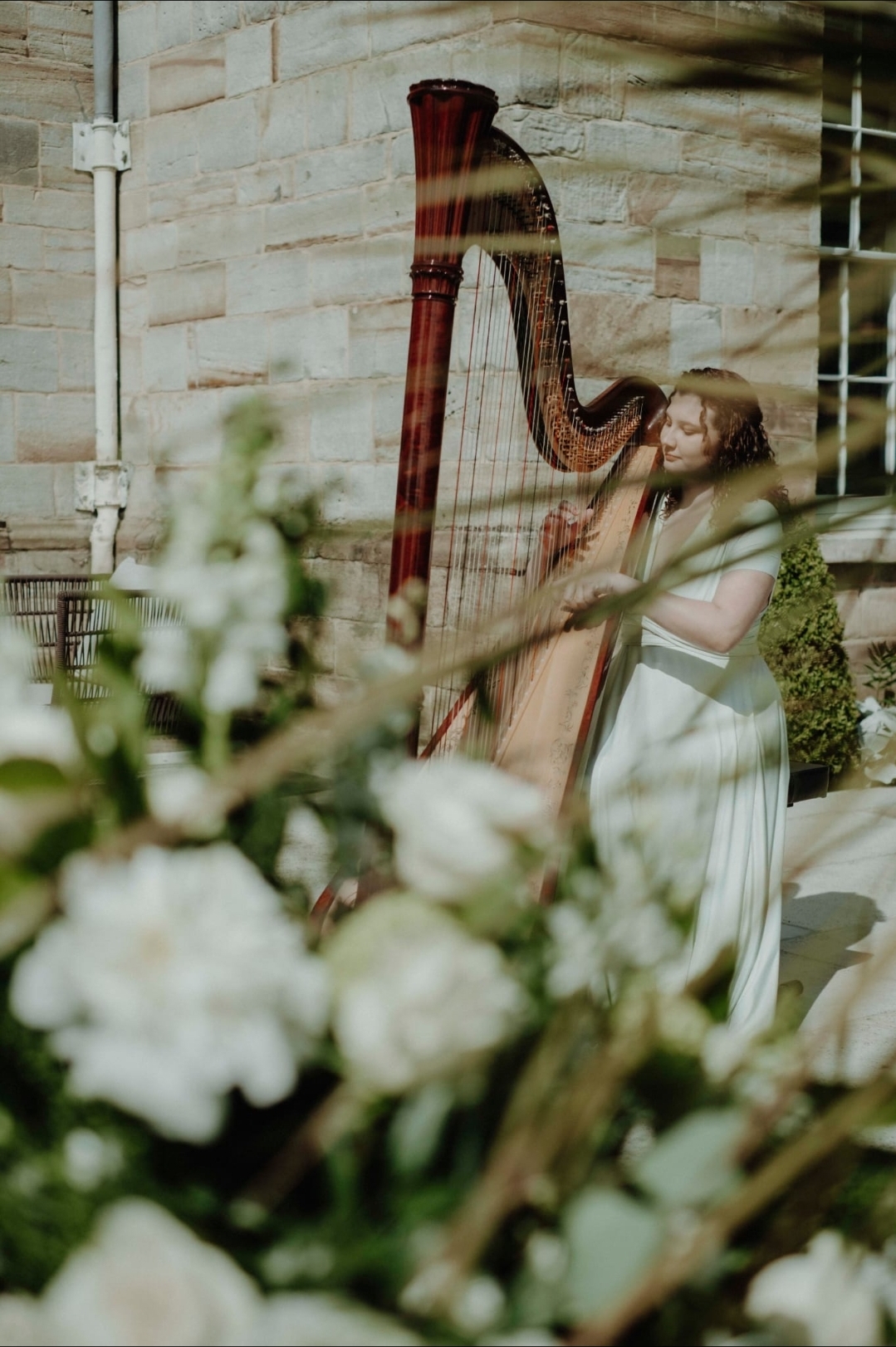 Harpist Lucy Bishop – Bespoke Live Harp Music for Weddings & Events