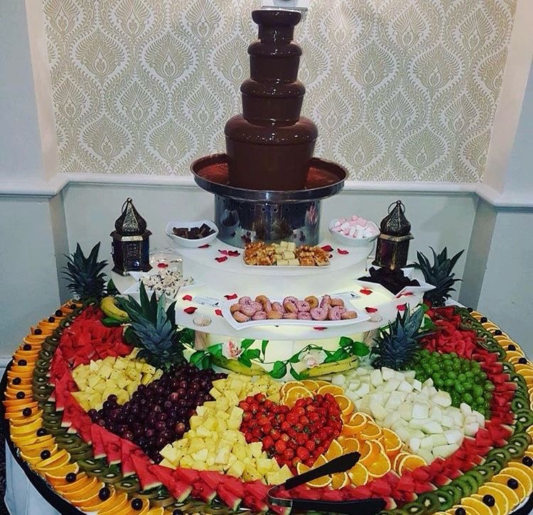 Flowing 5-Tier Fountain With Dips & Staff