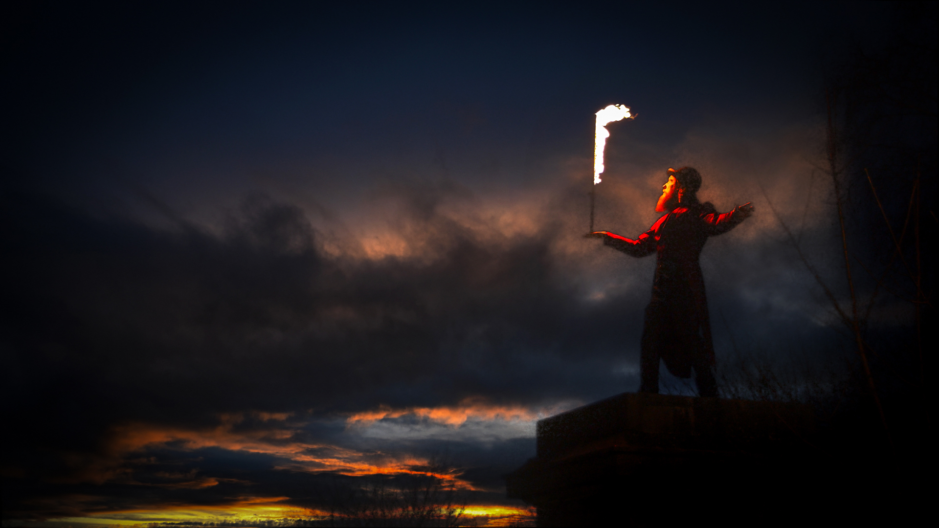 Spectacular Fire Juggling For Any Event