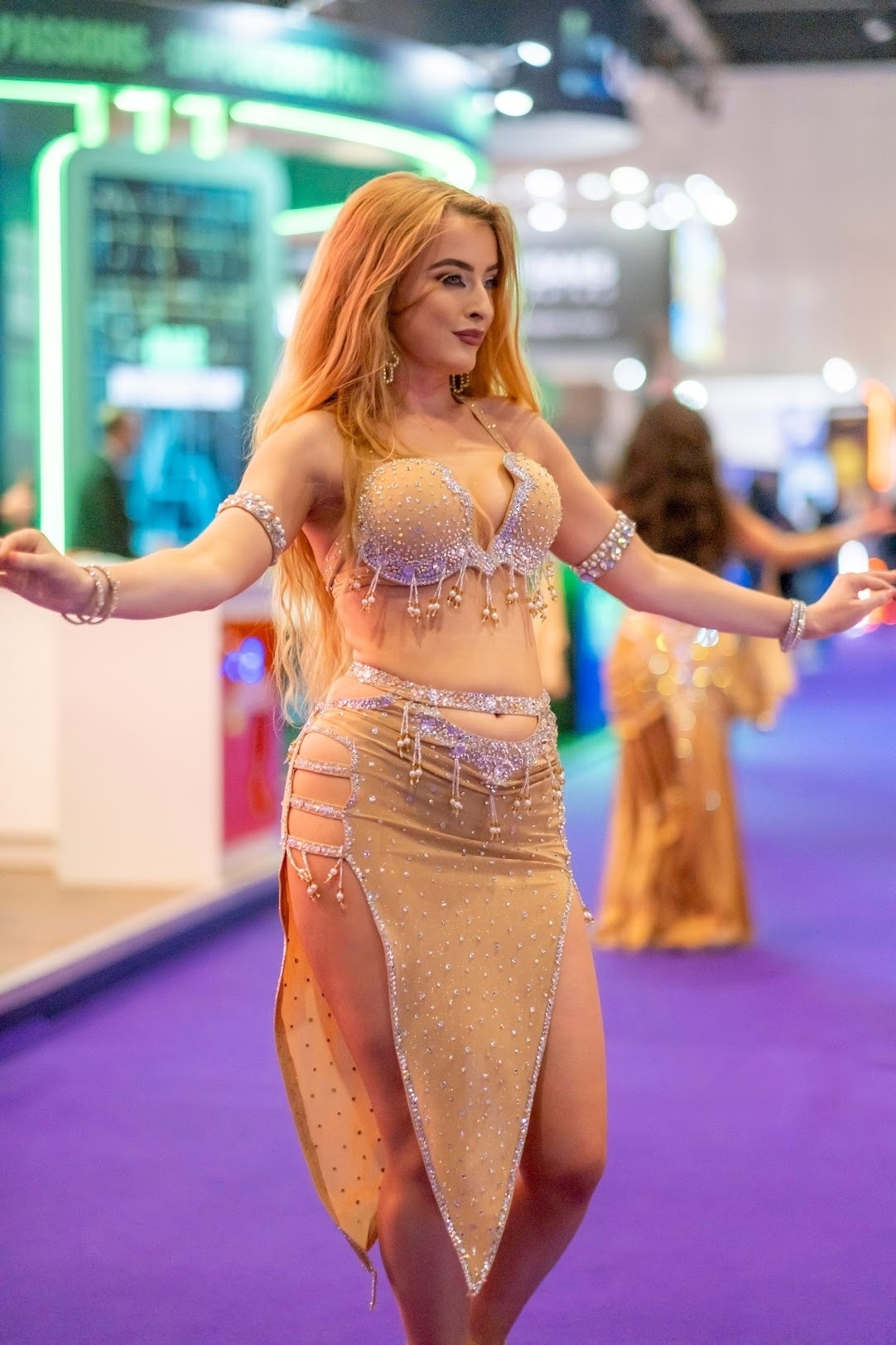 Alluring & Immersive Bellydance Show by Molly