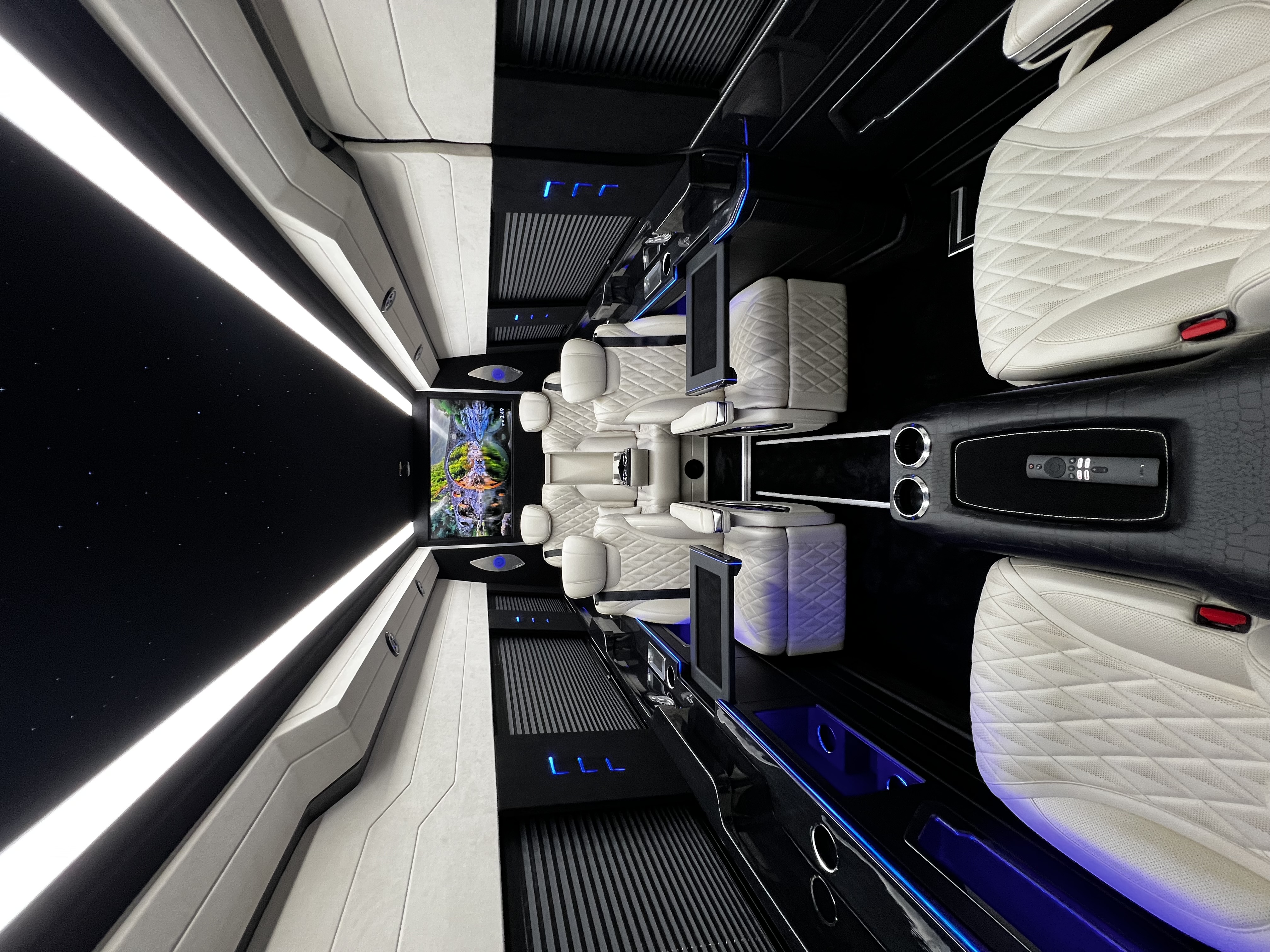 Private Jet on Wheels – 7-Seater Mercedes Jet Class Sprinter