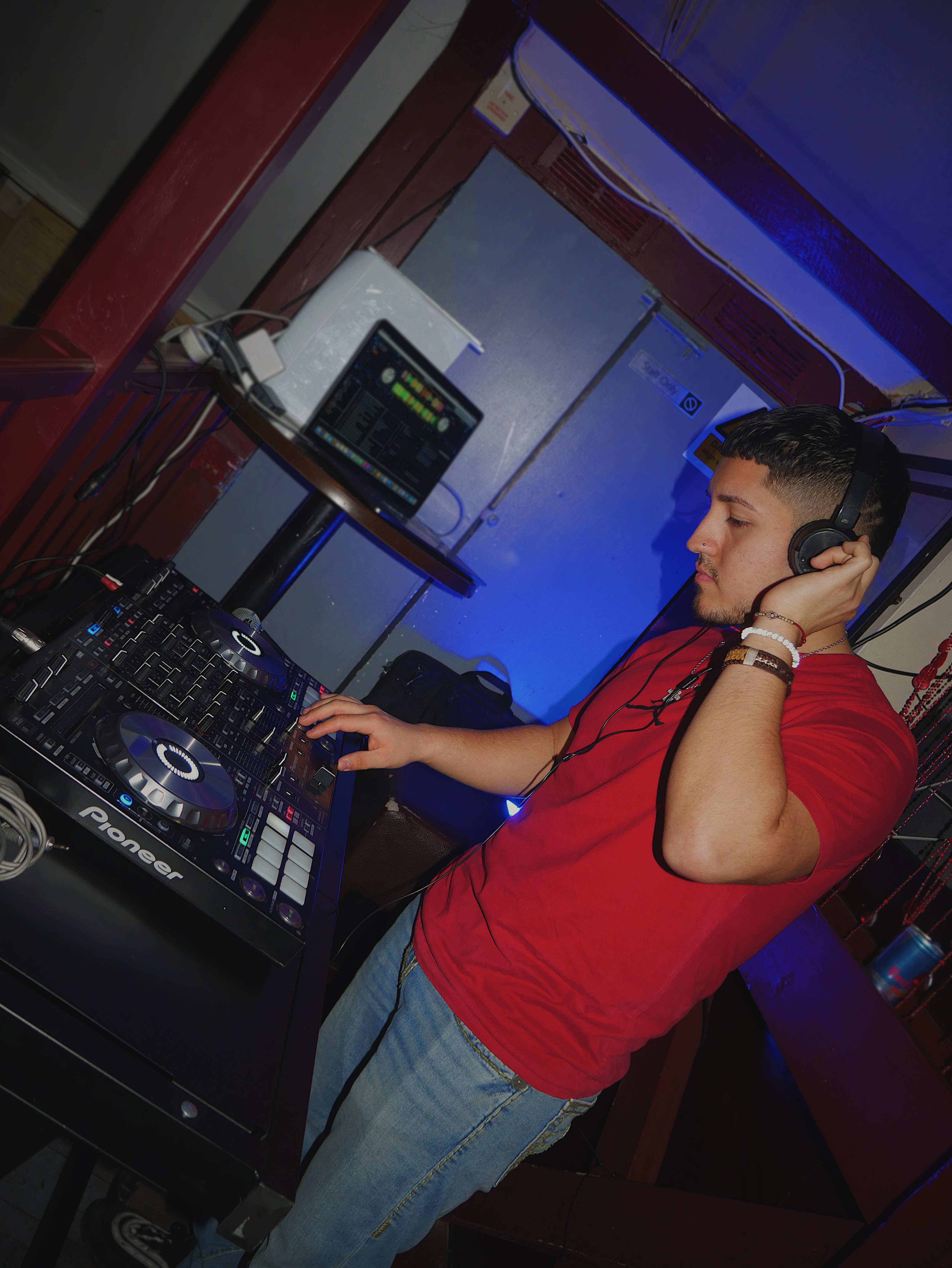 Experienced Multi Genre Mobile DJ