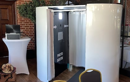 Capture & Celebrate Unforgettable Moments with our Enclosed Photobooth