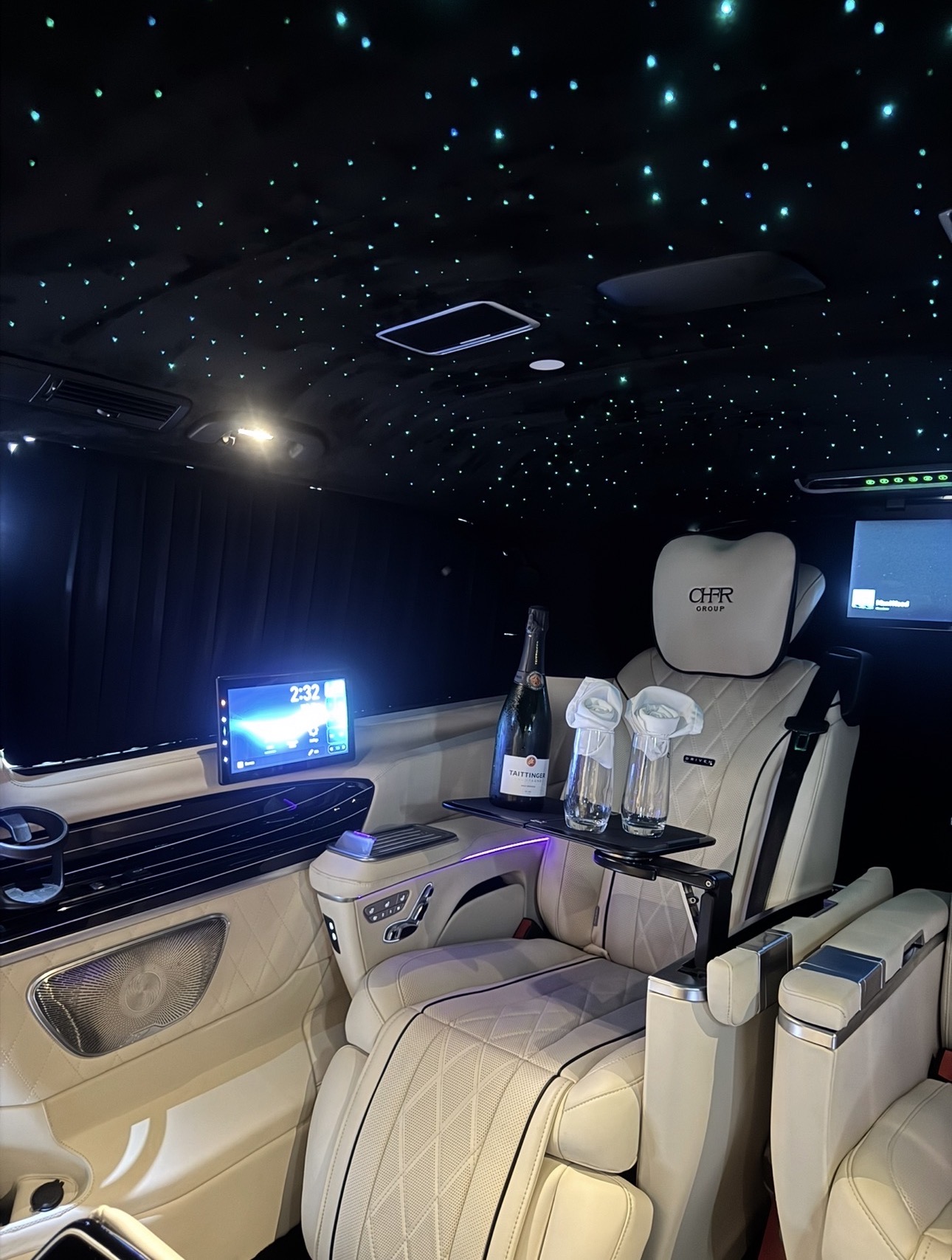 Luxury Landjet Mercedes V-Class VIP Chauffeur