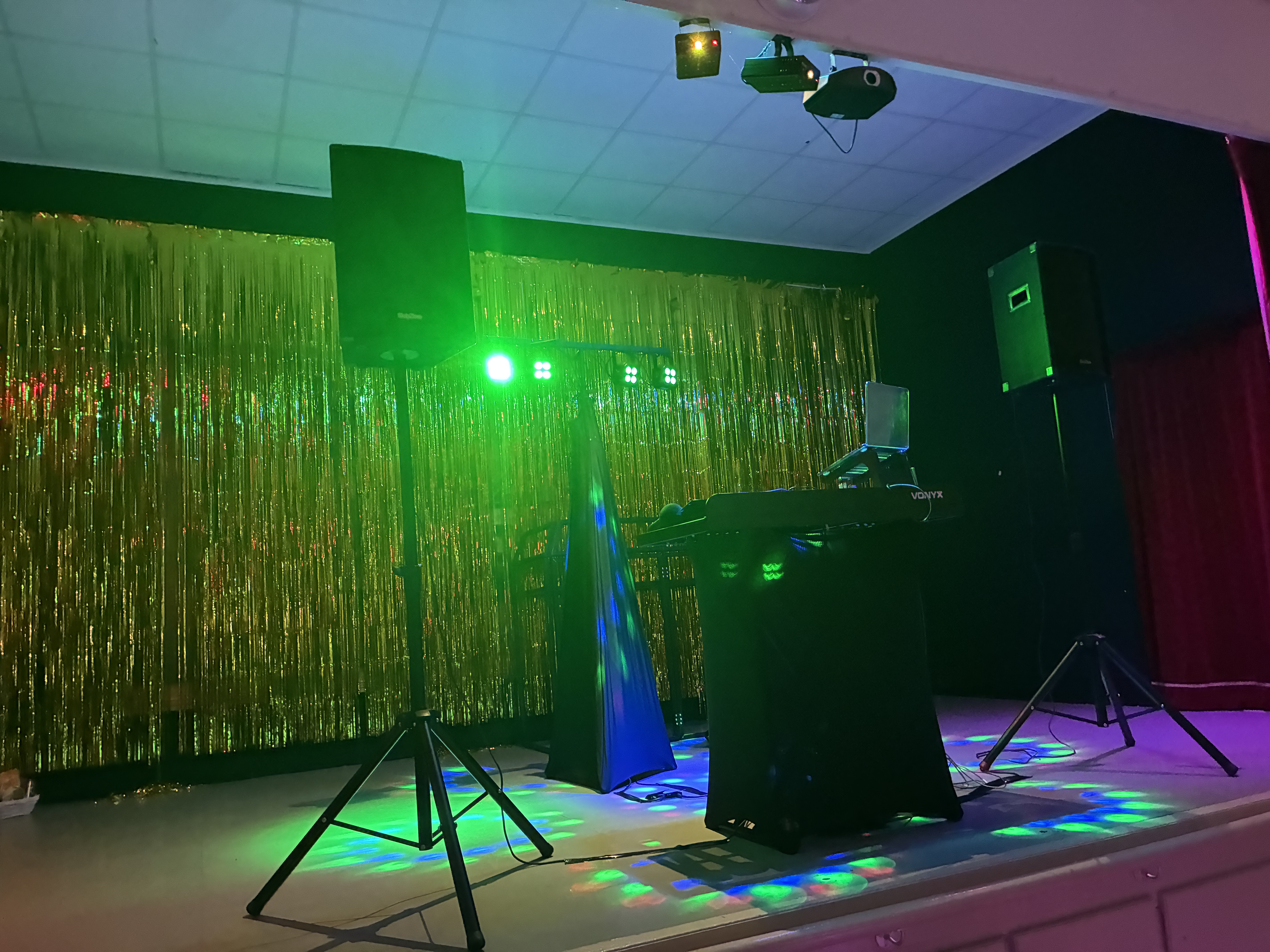 Mobile DJ "Simply The Best"