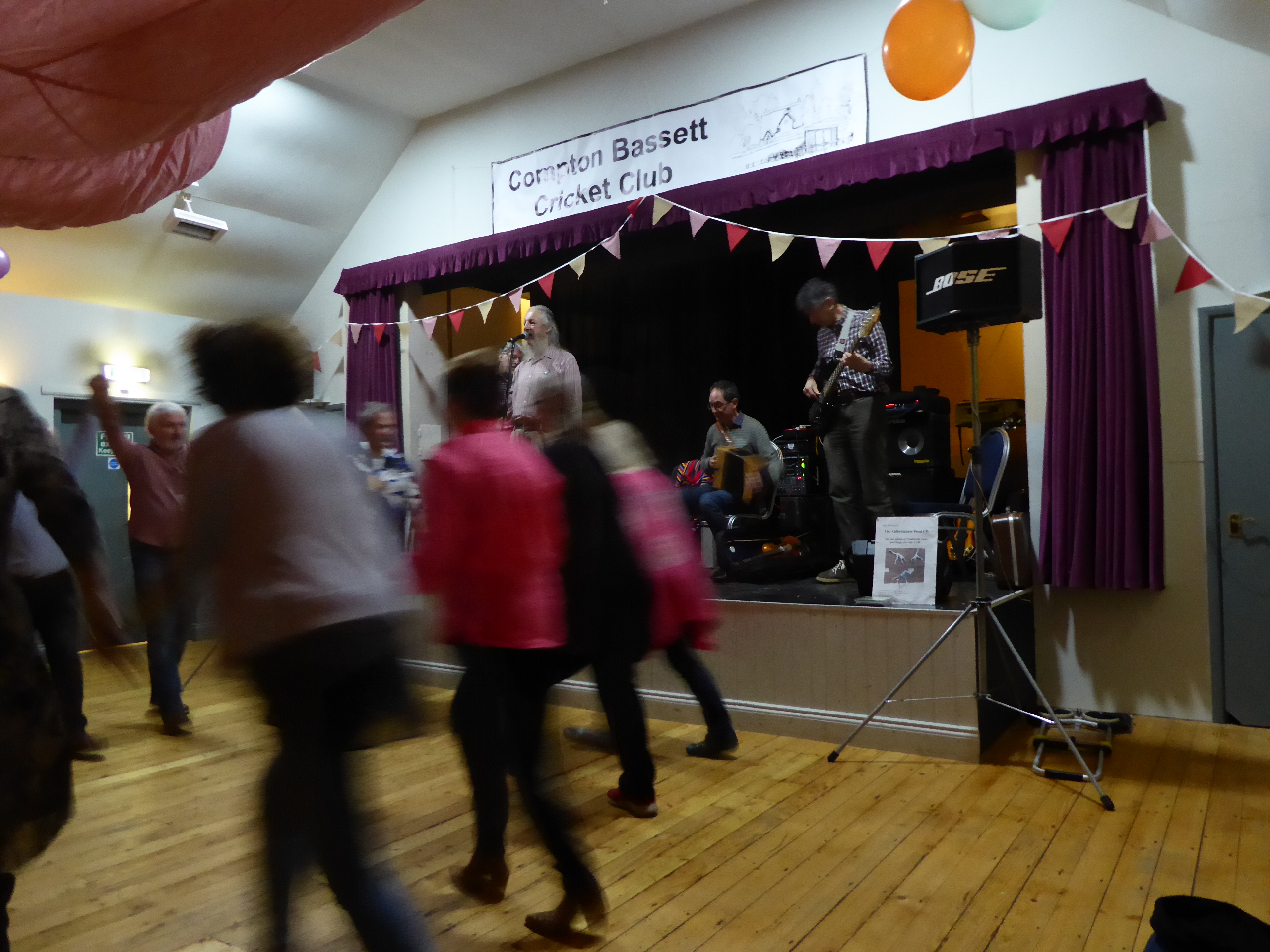 Barn Dance Band for Weddings, Birthdays & Social Events
