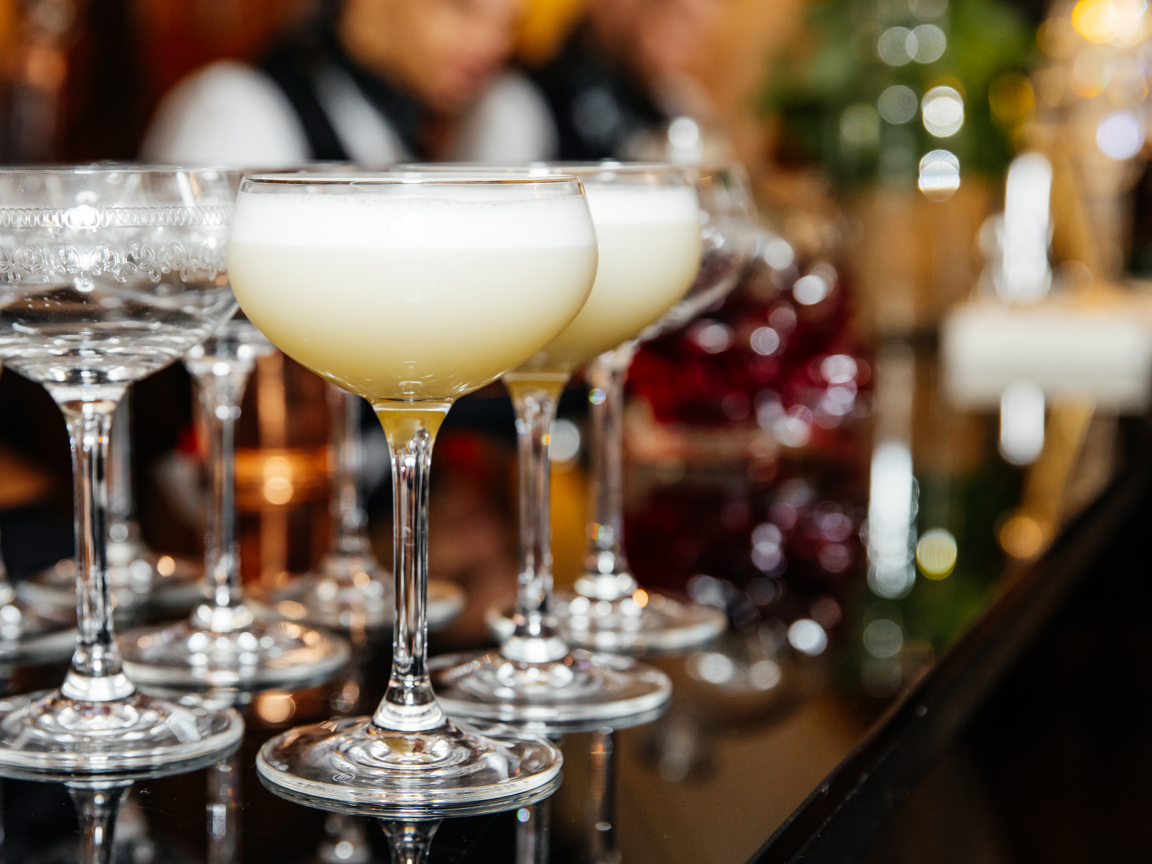 Bills & Bubbles Bar Keeps the Drinks Flowing