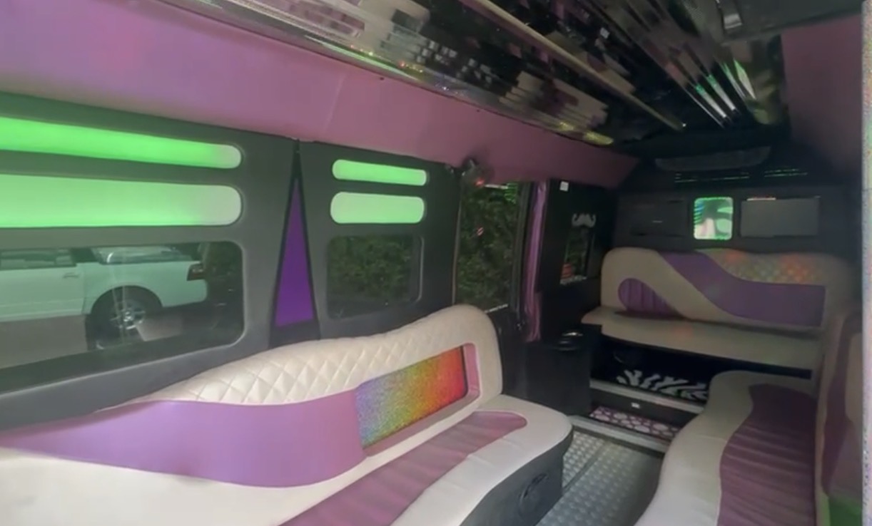 16-Seater Luxury Party Bus