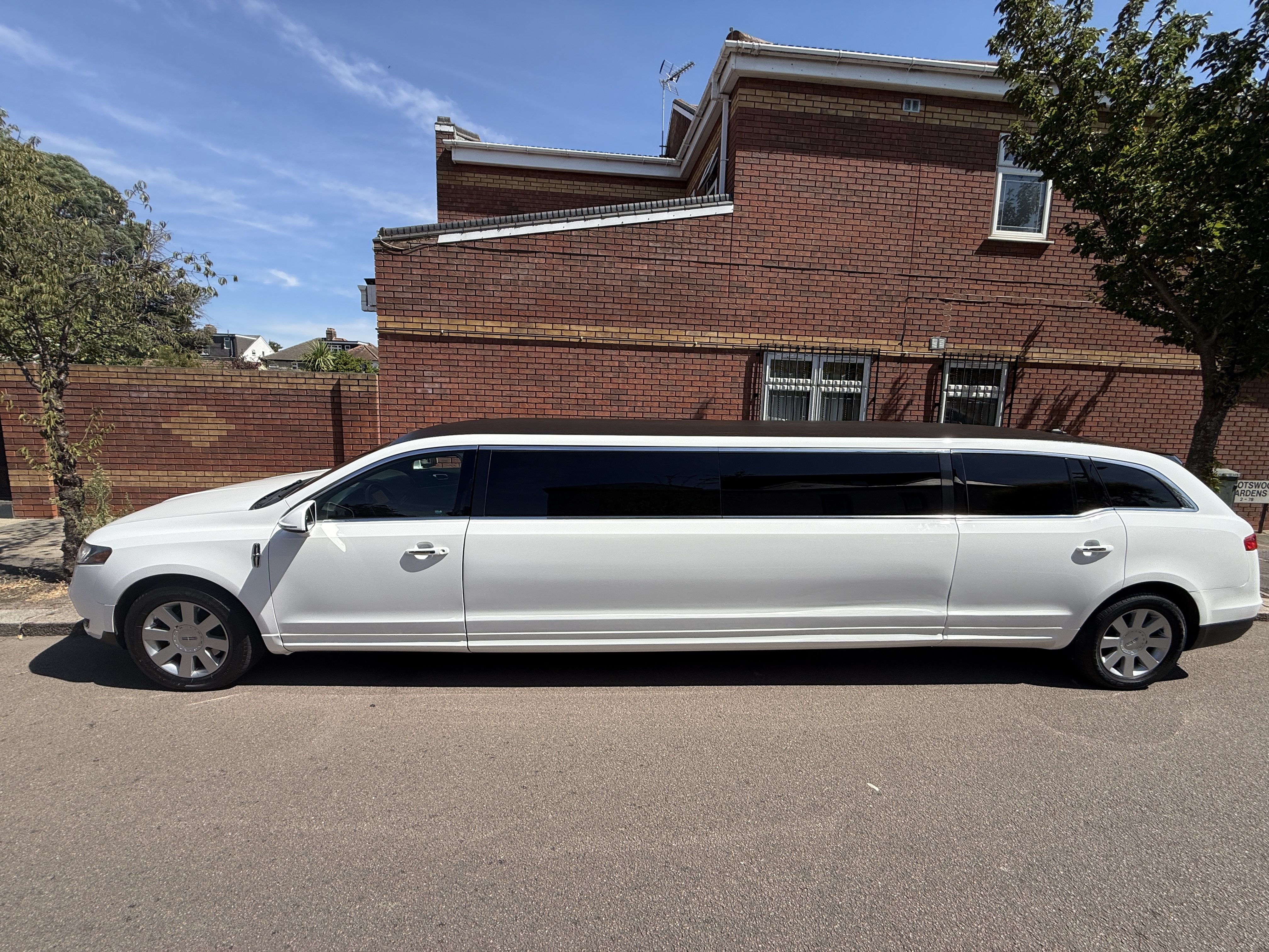 Arrive in Style - Lincoln MKT Stretch Limousine