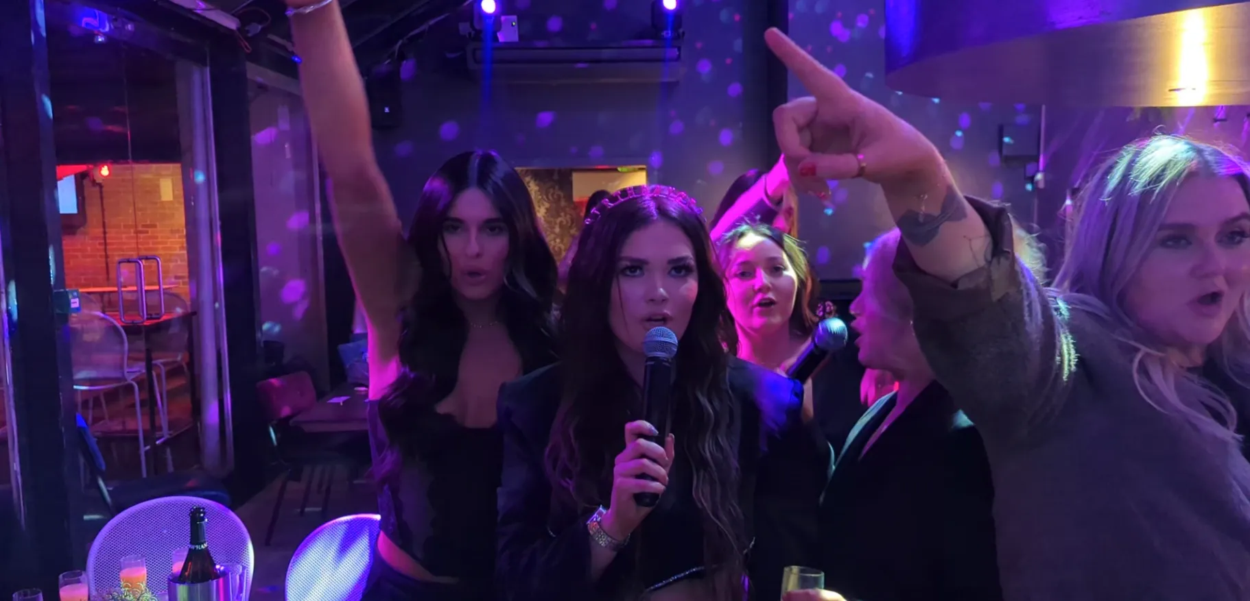 Karaoke DJ With Over 120,000 Songs To Choose From