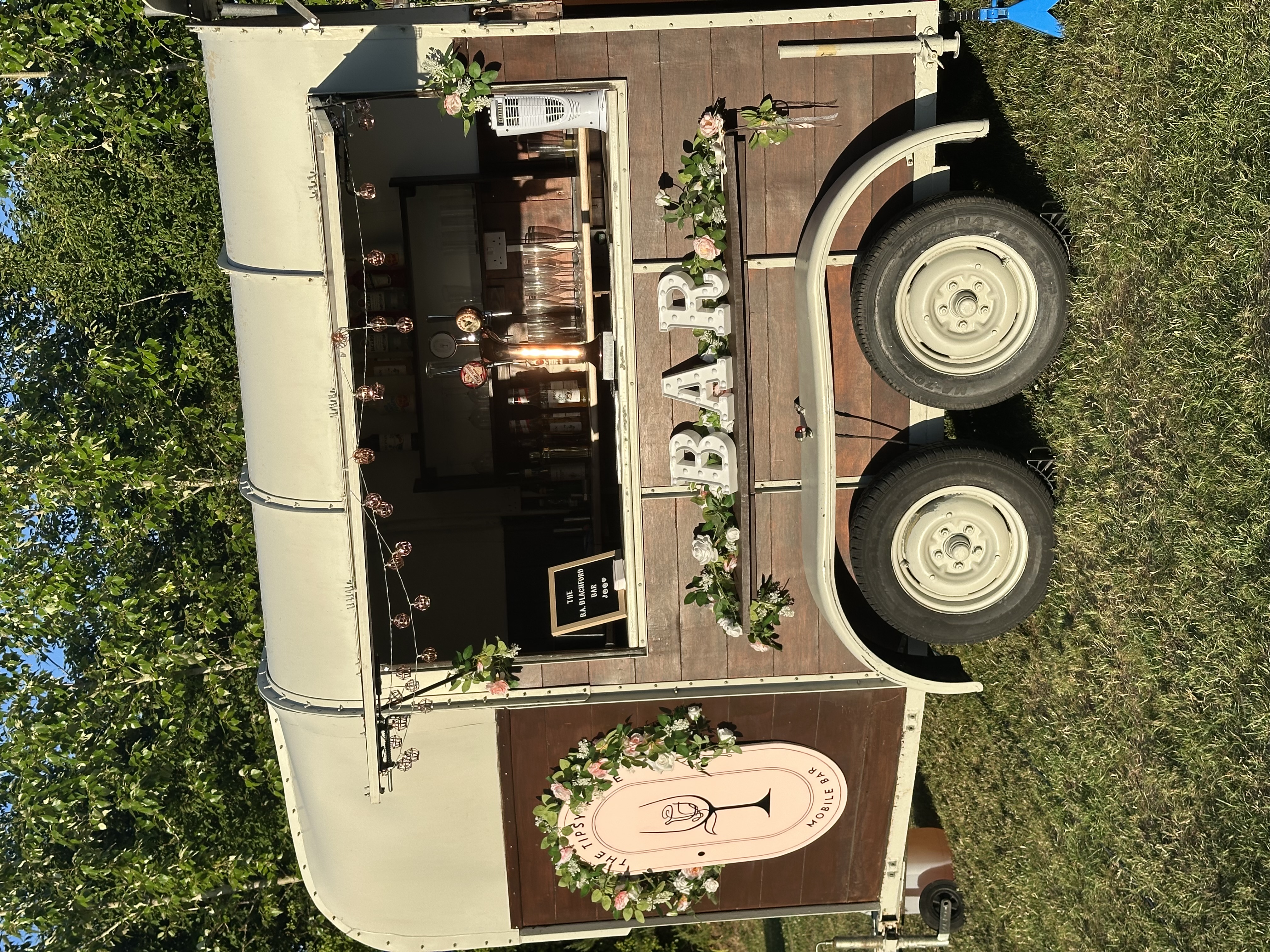 Mobile Horsebox Brings Charm To Any Occasion