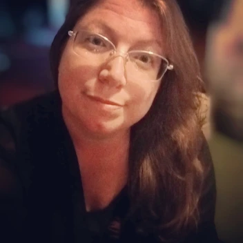 DJ, Disco & Live Singer - Chrissie