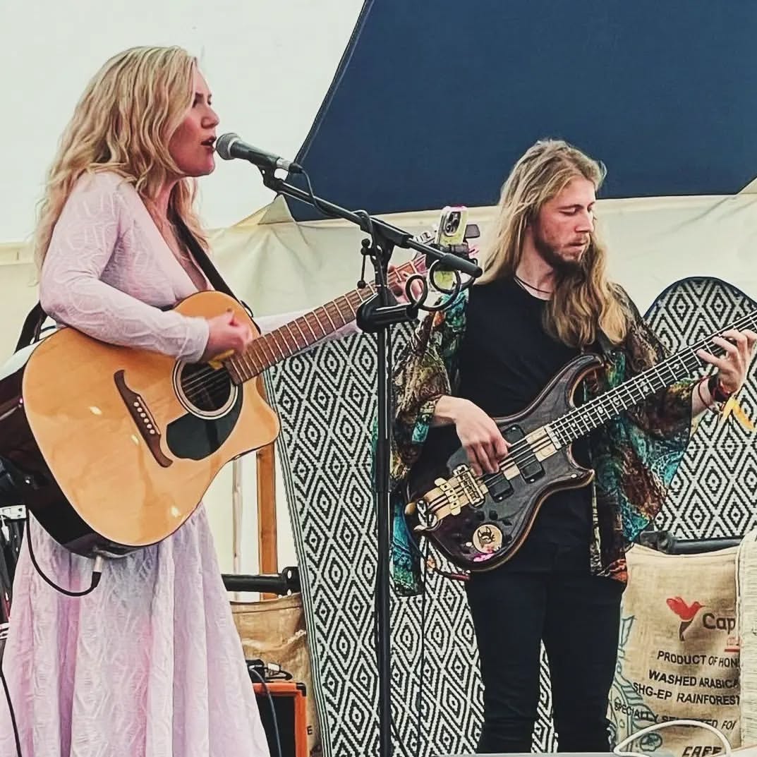 Energetic Female Fronted 4-Piece Rock Band