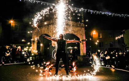 Captivating & Jaw-Dropping 'Fire Show Spectacular' - 20min