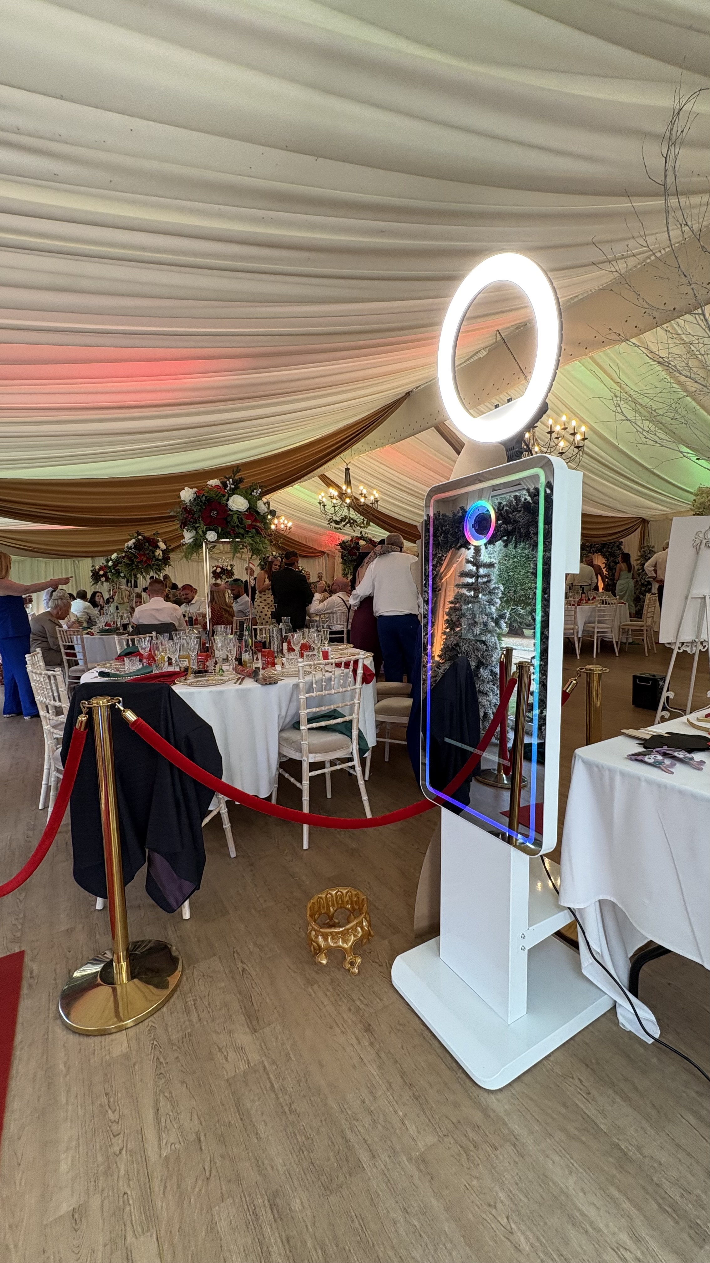Iconic Magic Mirror with Props & Backdrop