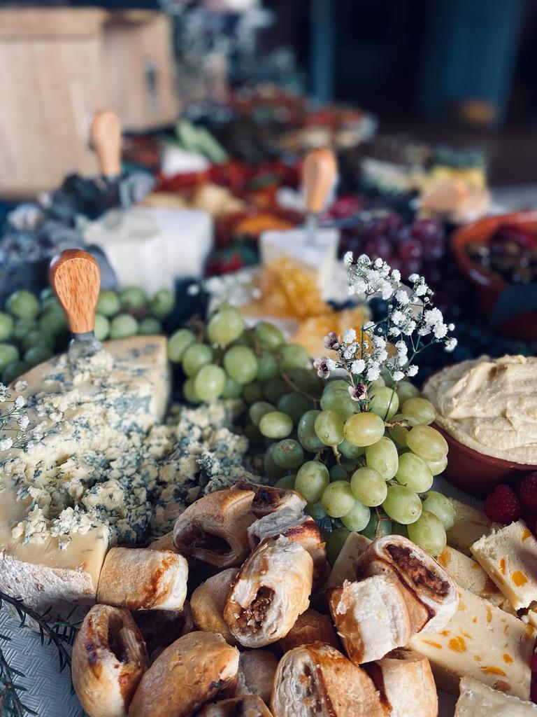 High-Quality & Visually Stunning Grazing Table Extravaganza