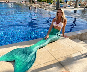 Real Life Mermaid Performer for Meet & Greet & Live Swimming