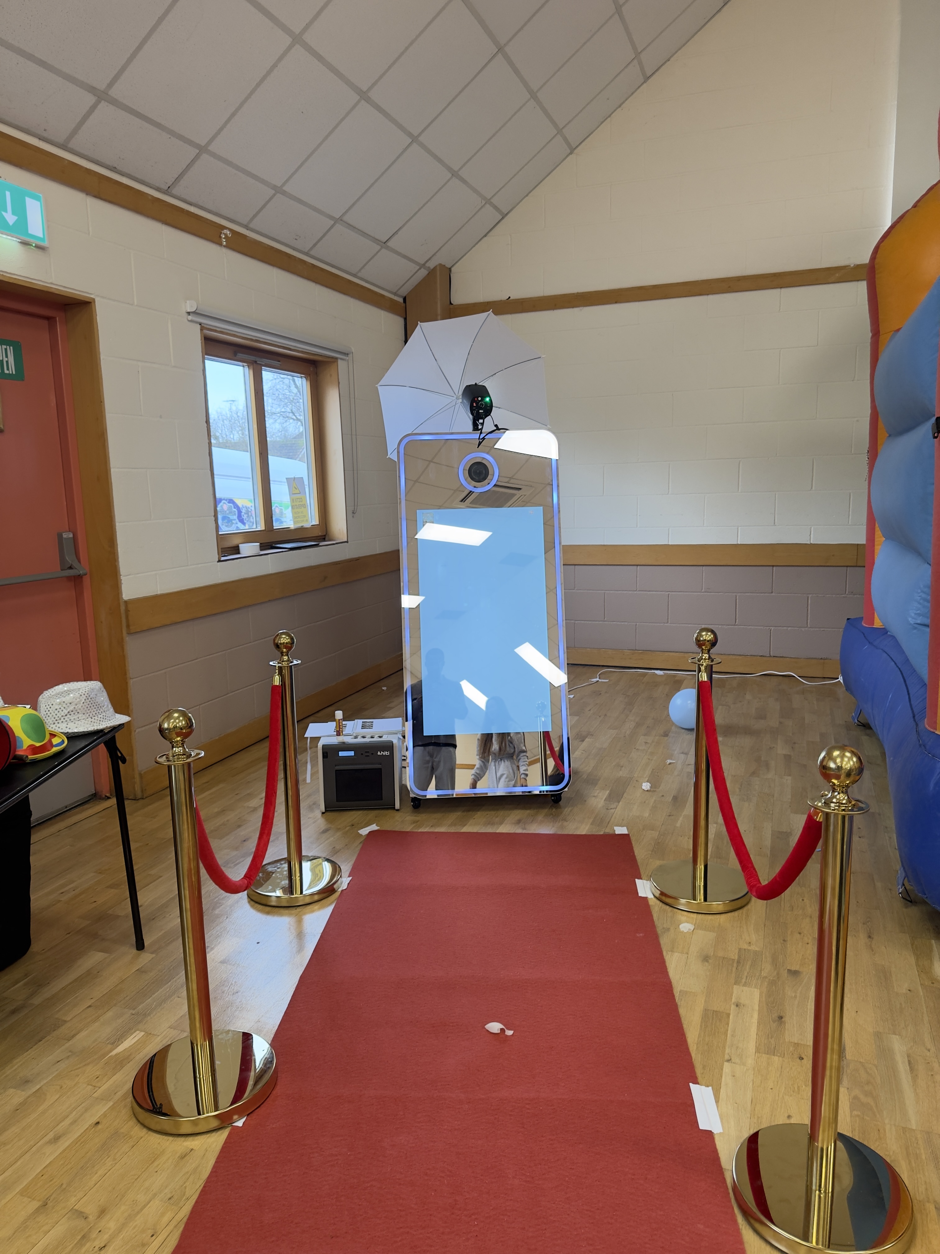Enchanted Magic Mirror Captures Full Length Images
