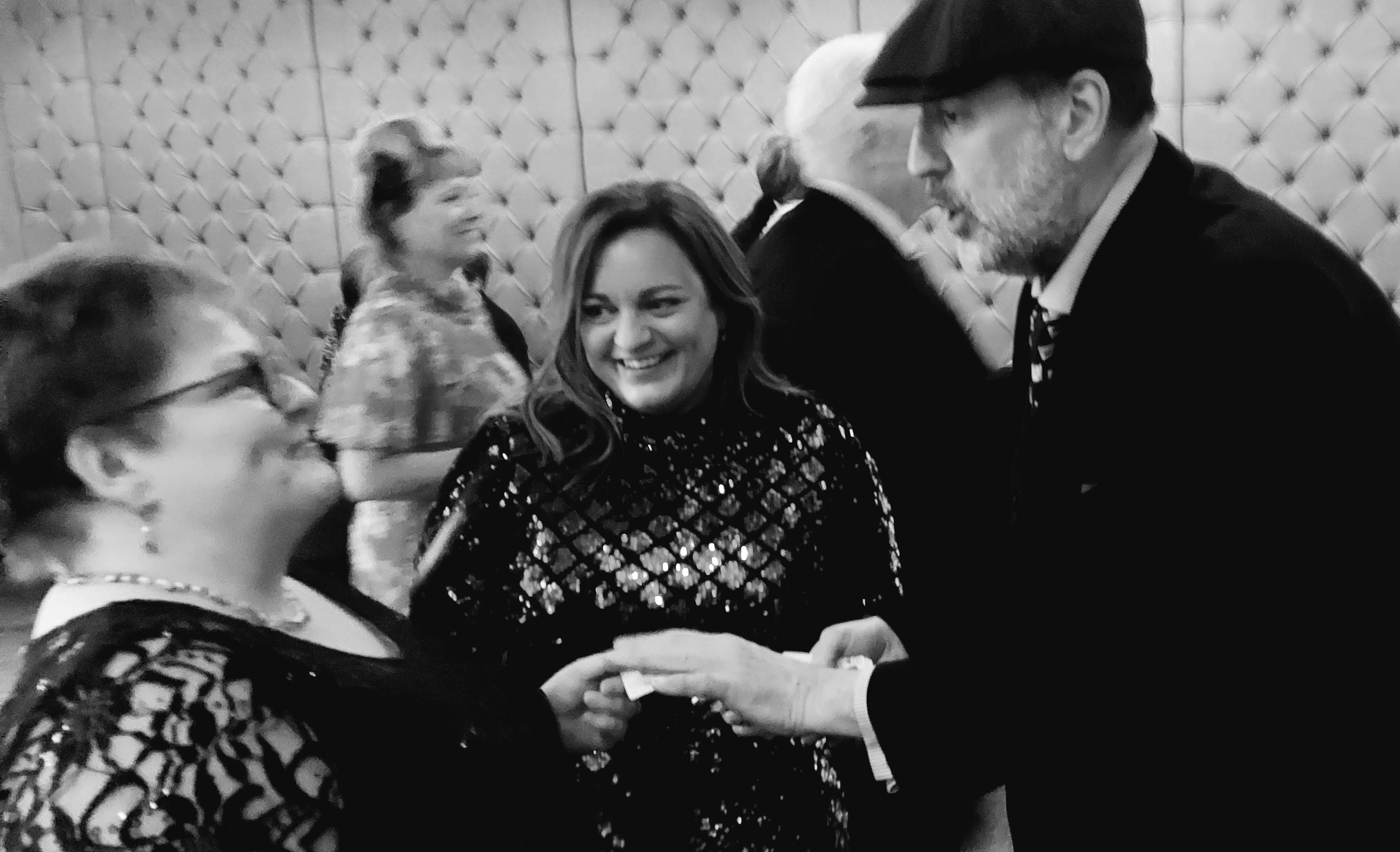 Interactive Mix & Mingle Close-Up & Table Magic