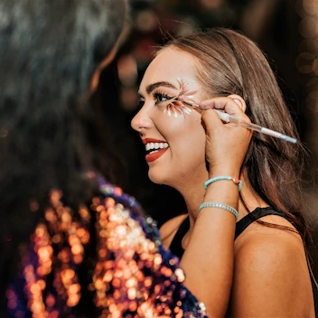 Glitter-Arty Face Painting