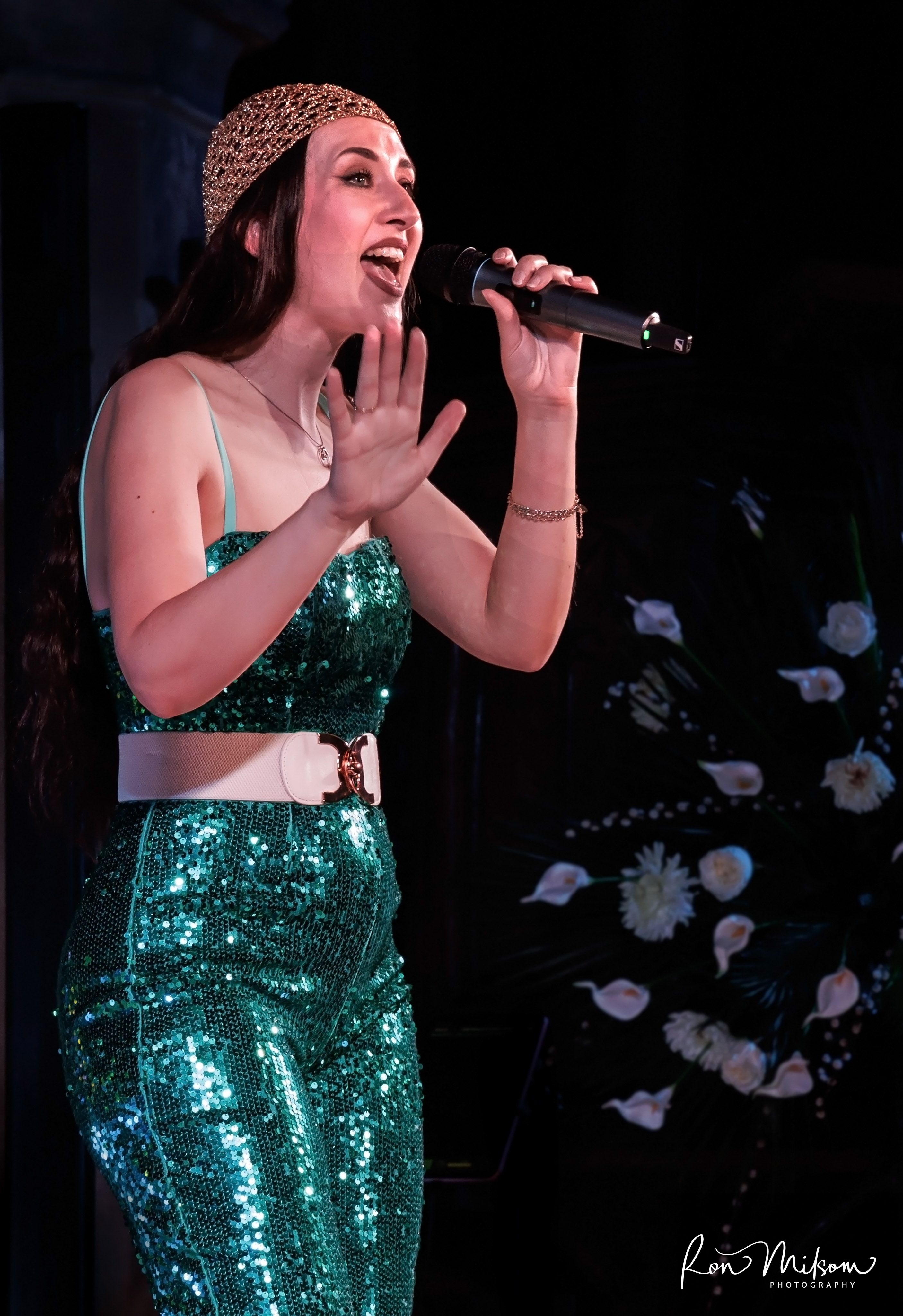 "MAMMA MIA" Solo ABBA Party Singer
