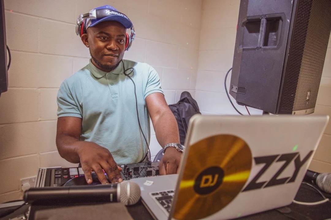 DJ Ozzy | Full Mobile Disco & Multi-Genre DJ