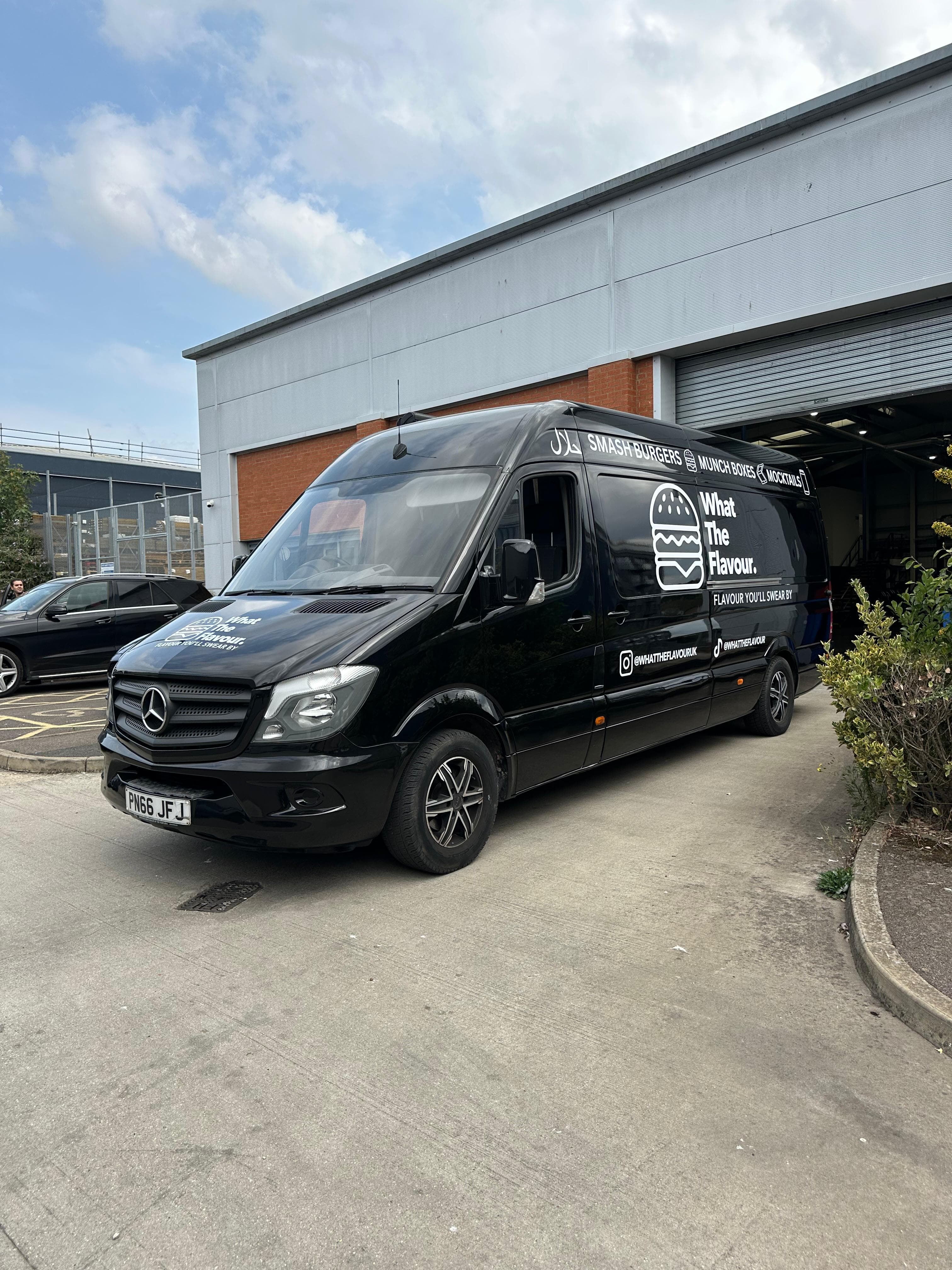 Smash Burger Truck Serving the Freshest Burgers, Tenders & Mocktails