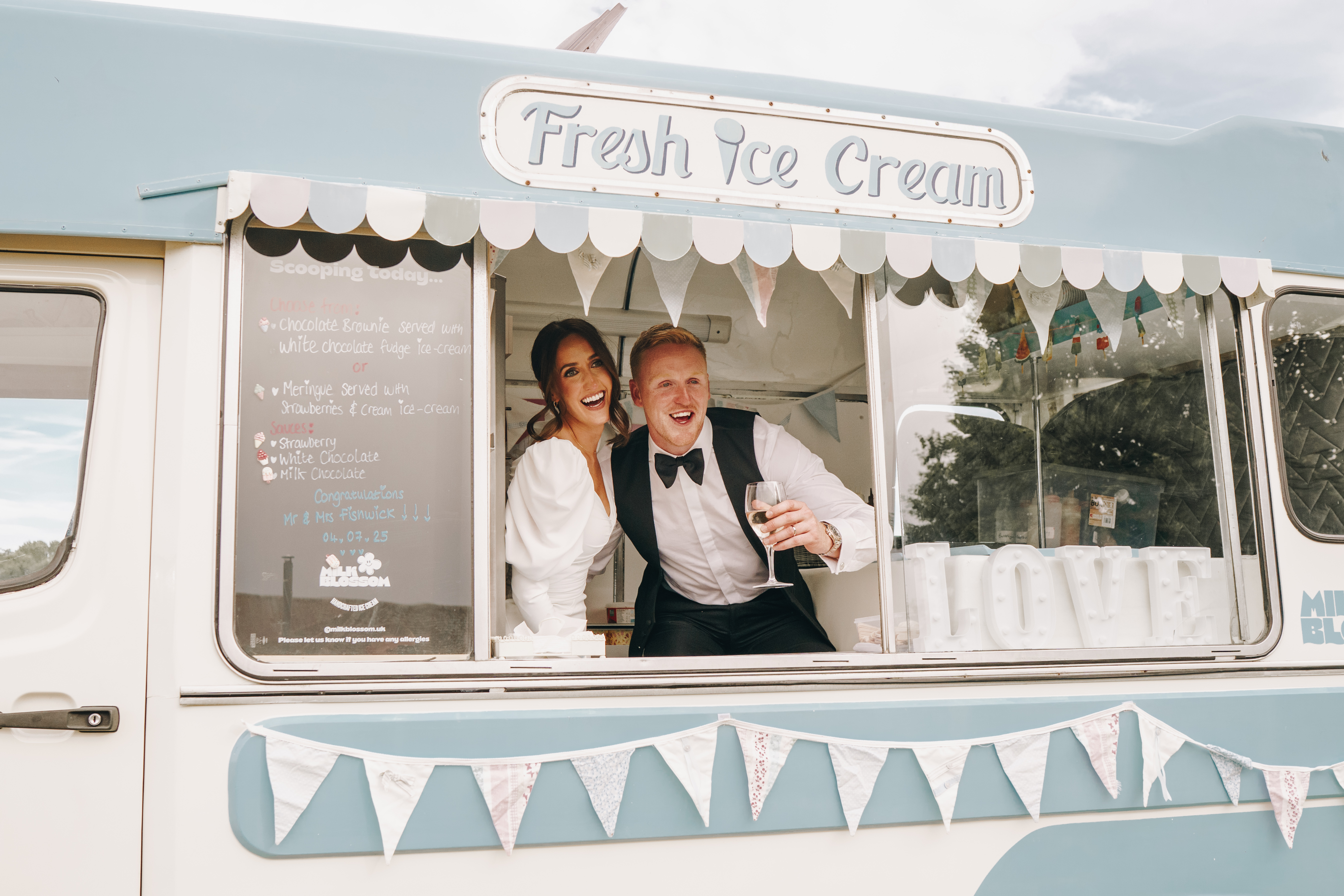 Vintage Ice Cream Van Serving Handcrafted Scooped Ice Cream & Mr Whippy