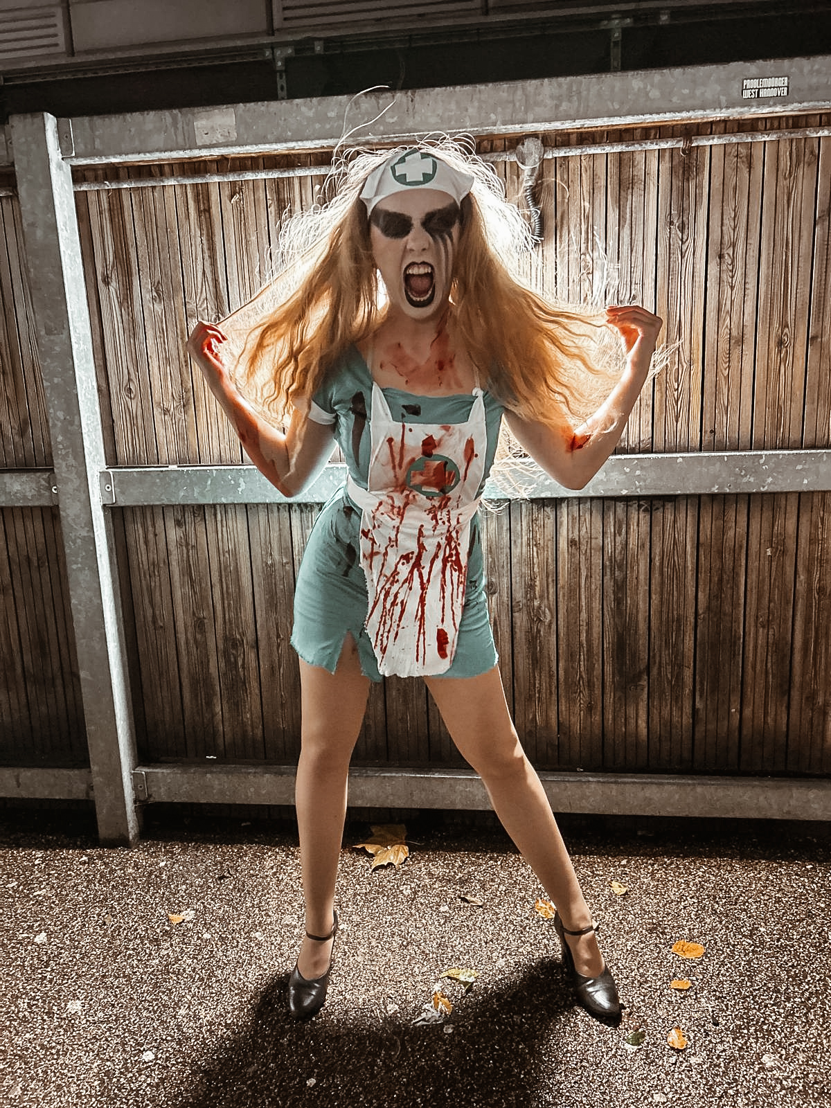 Live Scare Actors Deliver an Unforgettable Thrill 👻