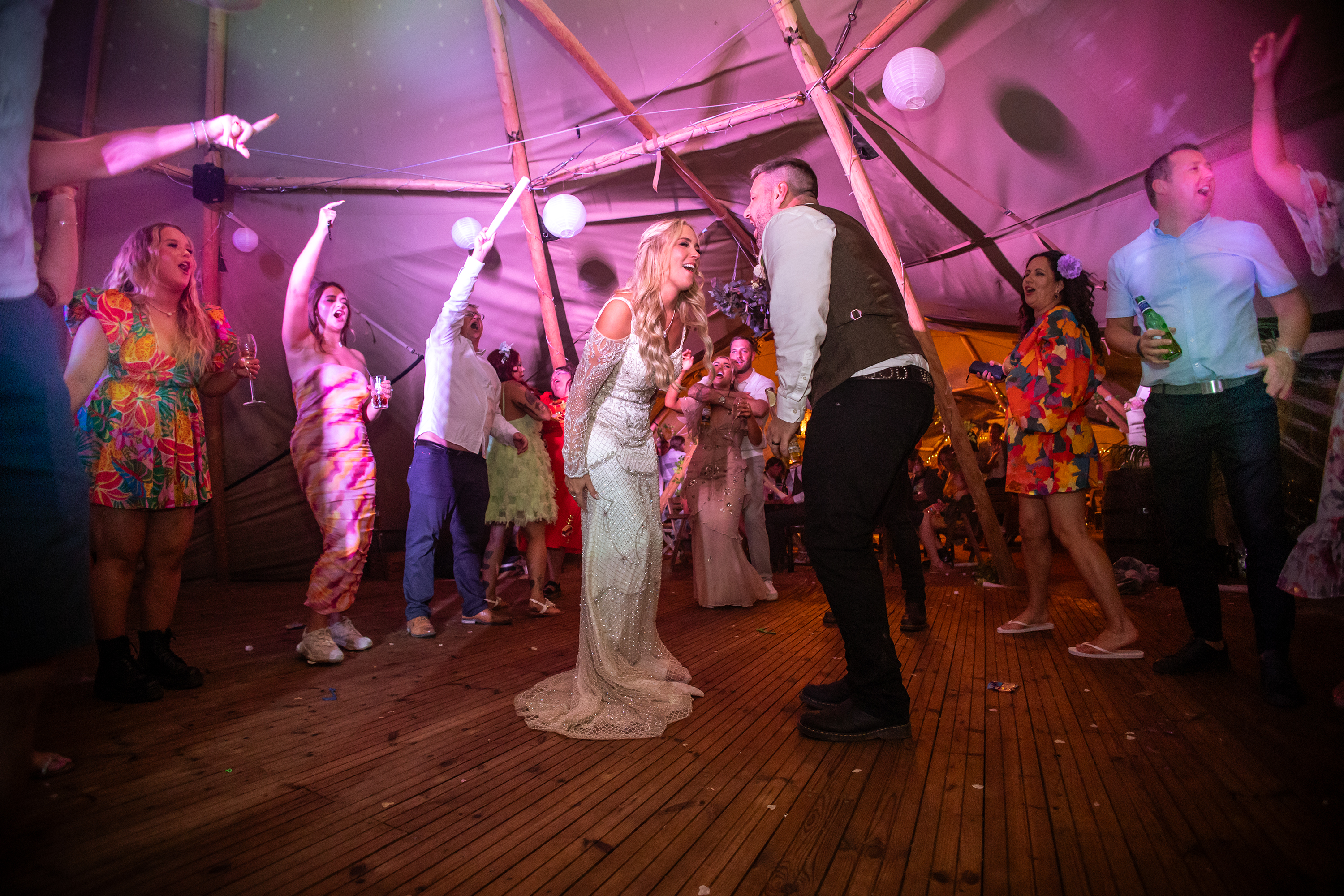 Wedding Photographer To Document Your Wonderful Moments