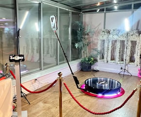 360 Photo Booth Brings Unique Vibe To Any Type Of Event