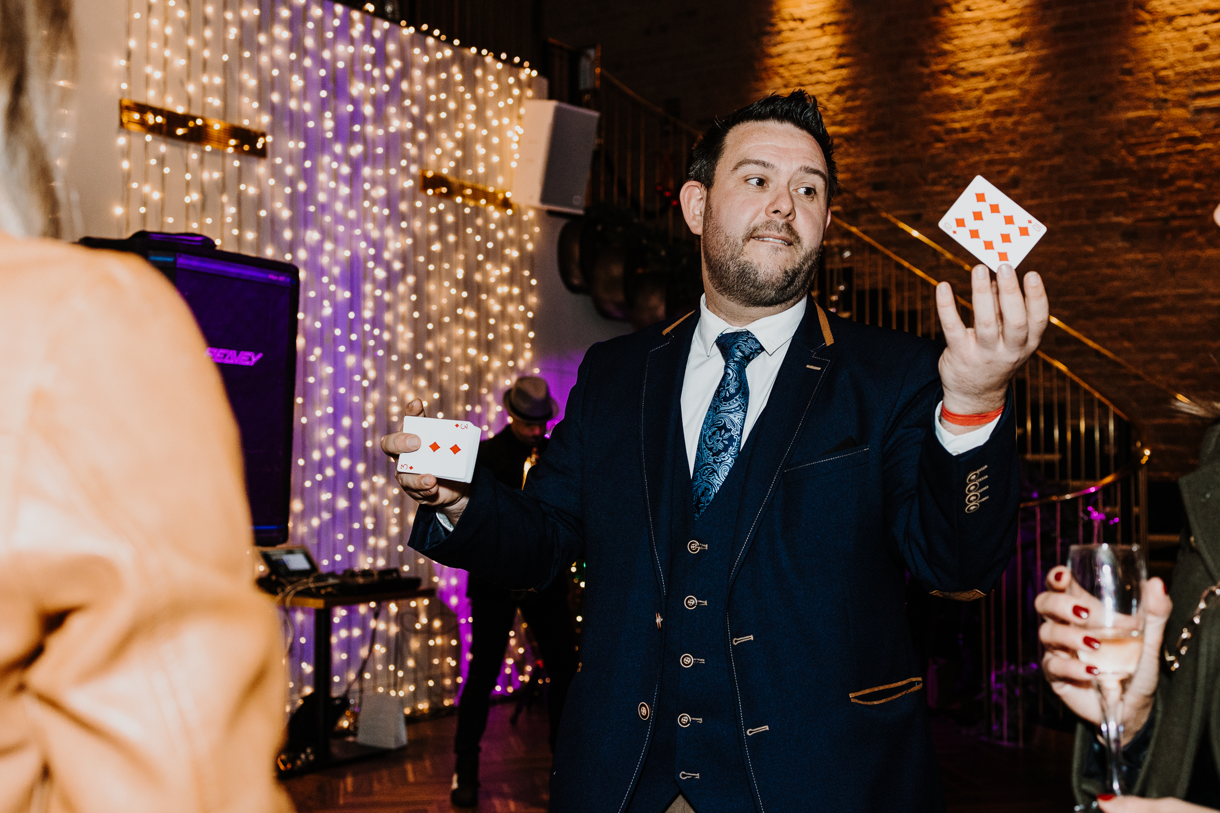 No1 Most Popular Magician - Max Francis