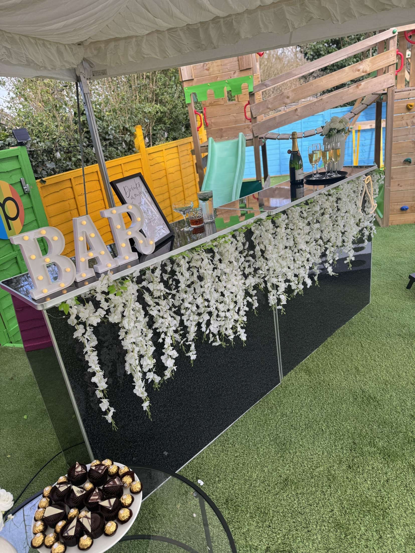 Fully Stocked Pop Up Cocktail Bar