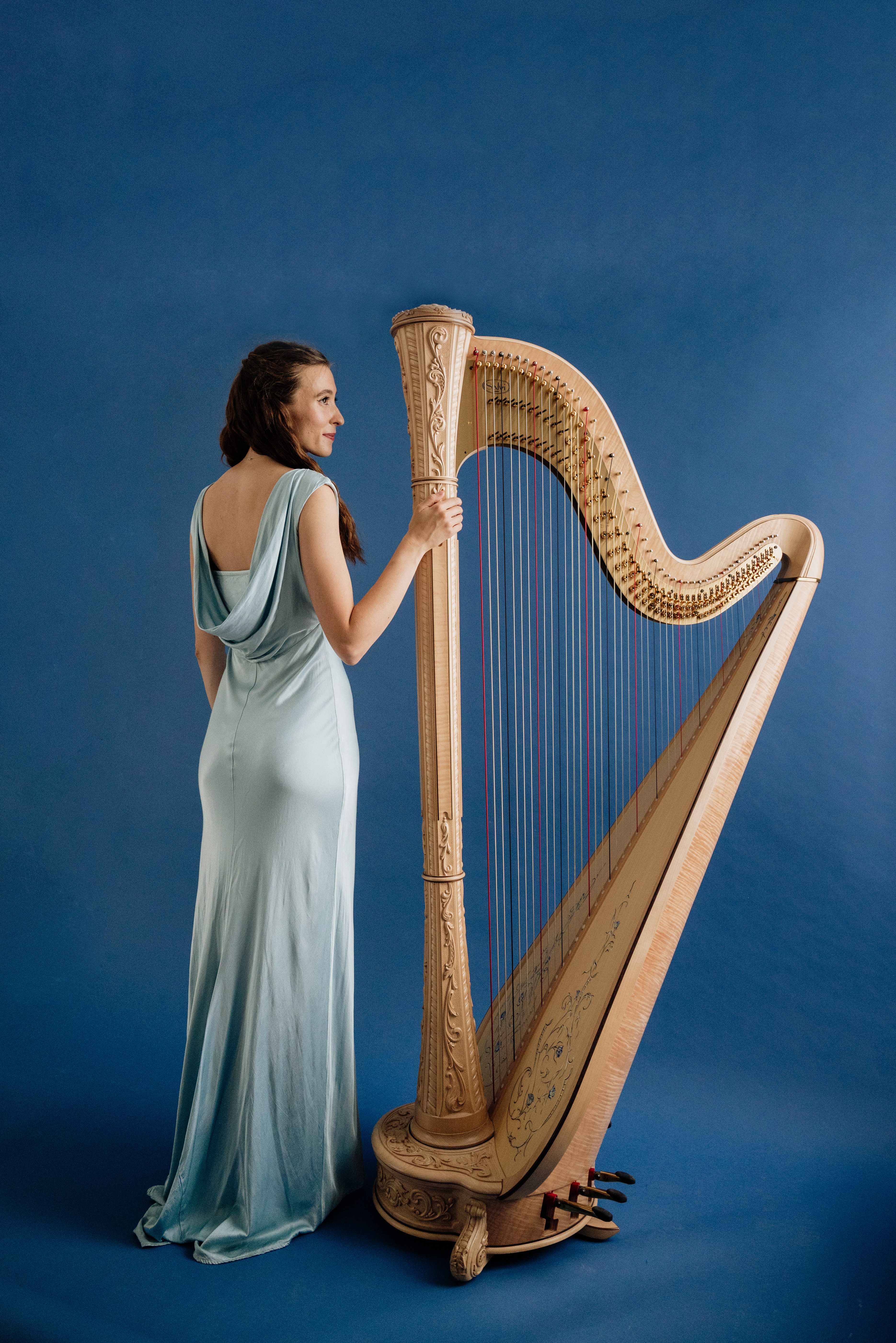 Harpist Anna Phillips – Every Genre You Love, Transformed on Harp