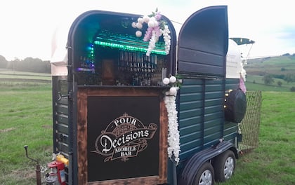 Fully Stocked Horse Box Bar with Cocktails, Wines, Beers & Ciders